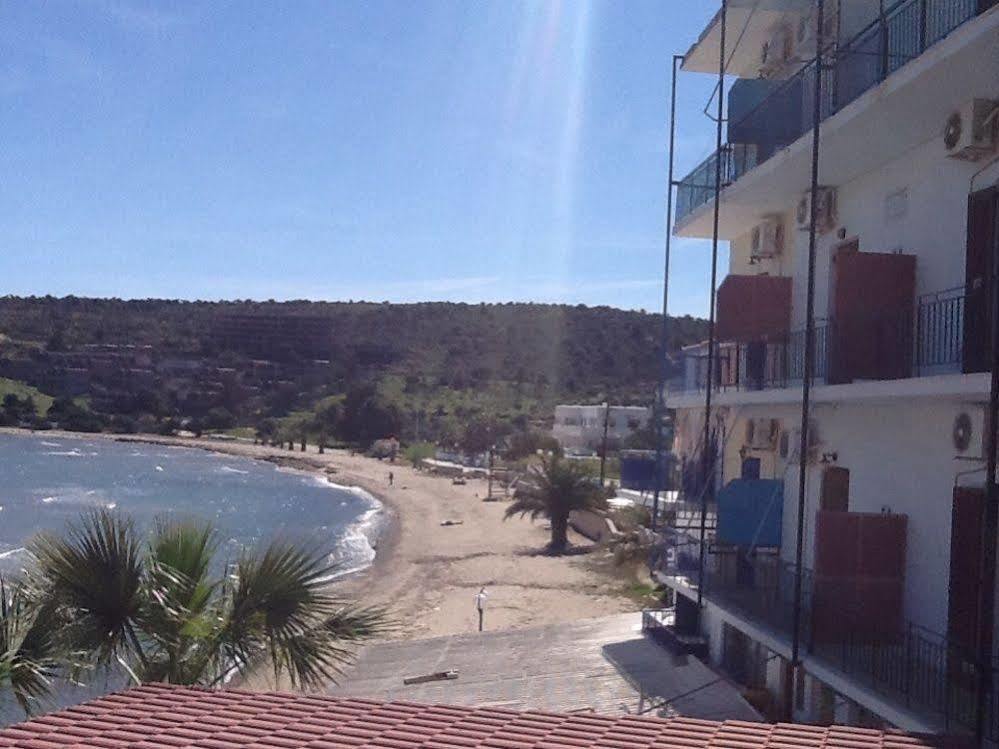 Oasis Hotel Theodoros & Litsa Galaris Ajía Marína Kültér fotó